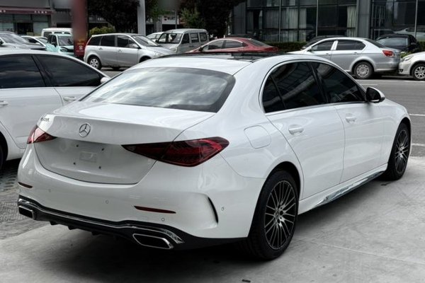 Mercedes-Benz C-Class 2024, 33900 км, за 32573 USD - фото 6