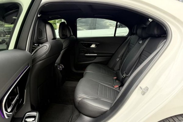 Mercedes-Benz C-Class 2024, 33900 км, за 32573 USD - фото 20