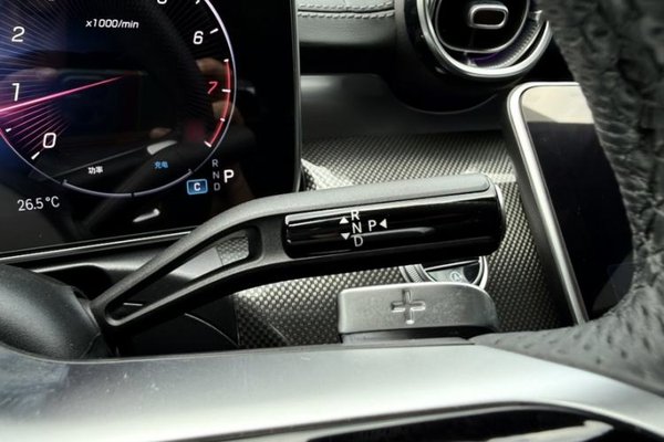 Mercedes-Benz C-Class 2024, 33900 км, за 32573 USD - фото 17