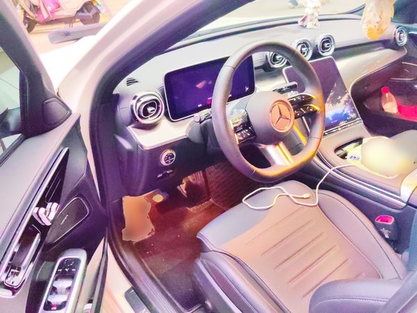 Mercedes-Benz C-Class 2024, 38100 км, за 30399 USD - фото 17