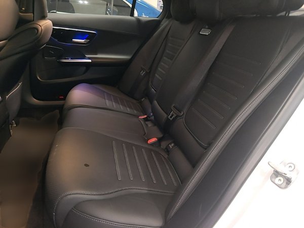 Mercedes-Benz C-Class 2024, 40500 км, за 29429 USD - фото 20