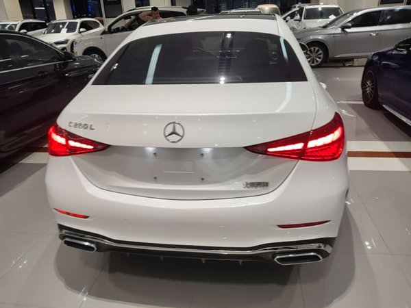 Mercedes-Benz C-Class 2024, 40500 км, за 29429 USD