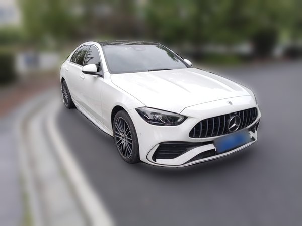 Mercedes-Benz C-Class 2024, 49300 км, за 32073 USD