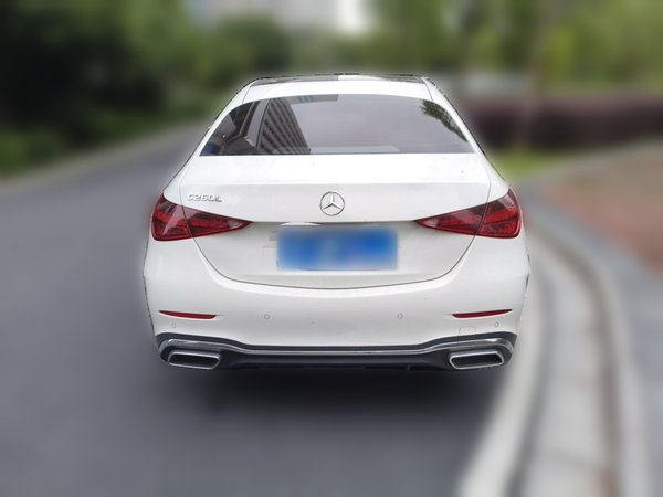 Mercedes-Benz C-Class 2024, 49300 км, за 32073 USD