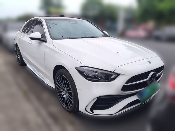 Mercedes-Benz C-Class 2025, 10800 км, за 36652 USD