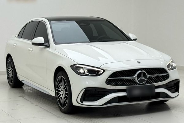 Mercedes-Benz C-Class 2025, 10900 км, за 36336 USD