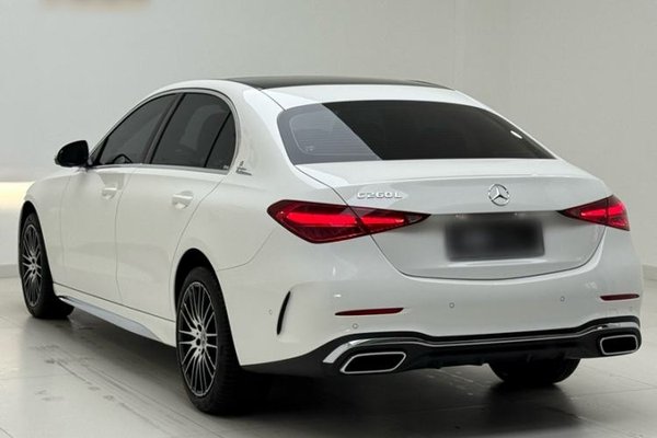 Mercedes-Benz C-Class 2025, 10900 км, за 36336 USD