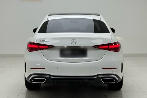 Mercedes-Benz C-Class 2025, 10900 км, за 36336 USD