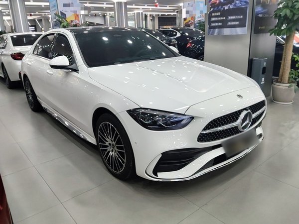 Mercedes-Benz C-Class 2025, 27700 км, за 35870 USD