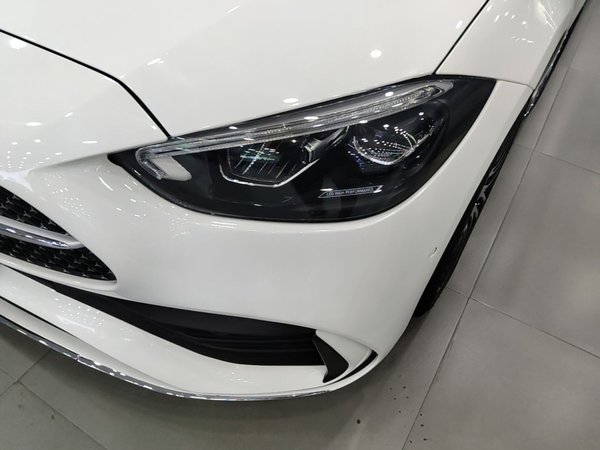 Mercedes-Benz C-Class 2025, 27700 км, за 35870 USD - фото 9