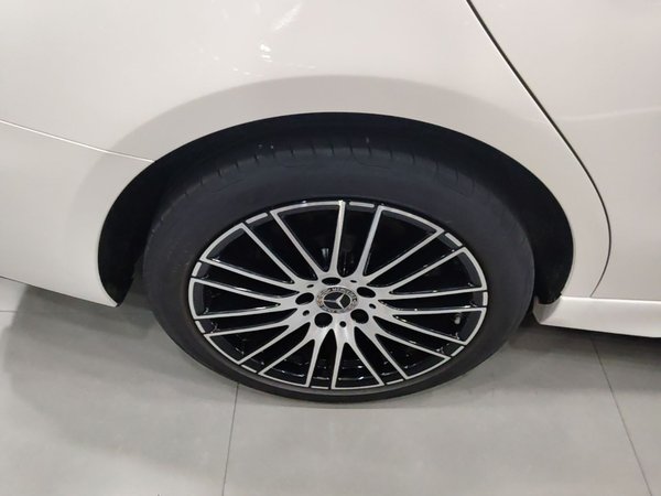 Mercedes-Benz C-Class 2025, 27700 км, за 35870 USD - фото 10