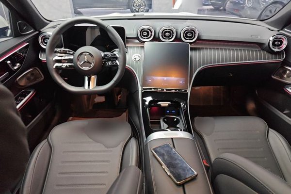 Mercedes-Benz C-Class 2026, 3300 км, за 39393 USD - фото 17
