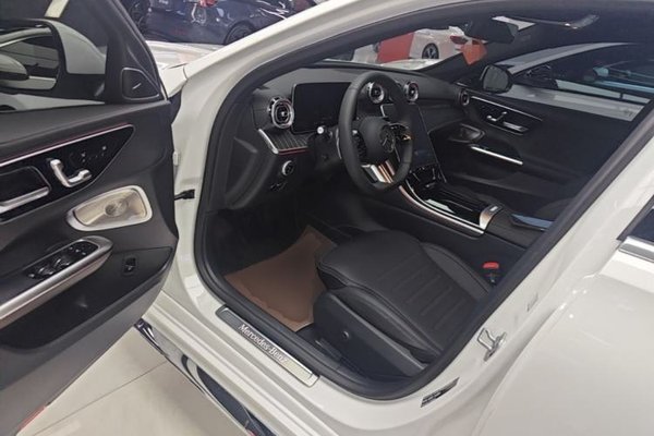 Mercedes-Benz C-Class 2026, 3300 км, за 39393 USD - фото 23