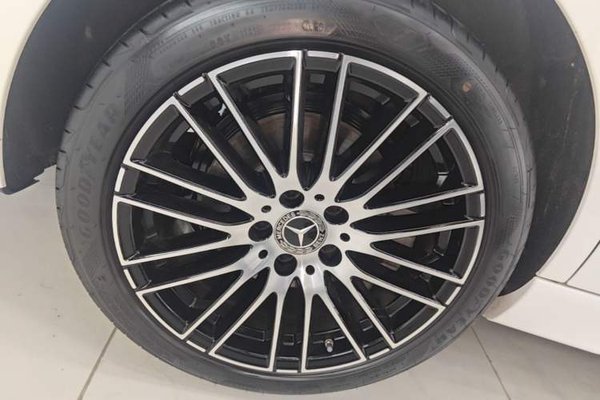 Mercedes-Benz C-Class 2026, 3300 км, за 39393 USD - фото 16