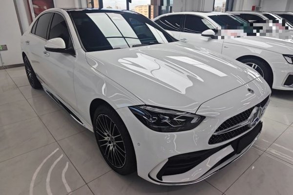 Mercedes-Benz C-Class 2026, 3300 км, за 39393 USD