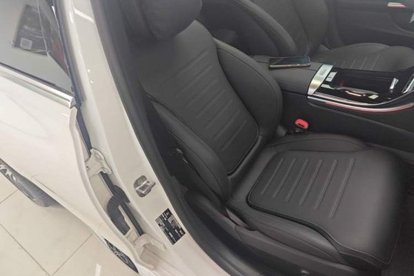 Mercedes-Benz C-Class 2026, 3300 км, за 39393 USD - фото 24