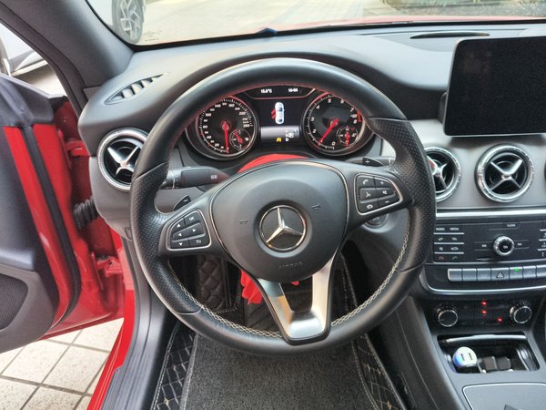 Mercedes-Benz CLA 2018, 30400 км, за 13851 USD - фото 11