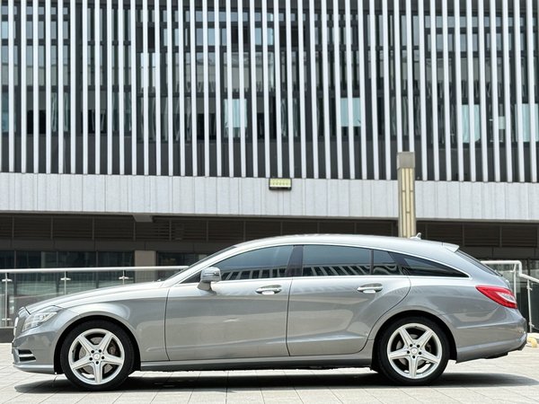 Mercedes-Benz CLS 2013, 109200 км, за 28281 USD