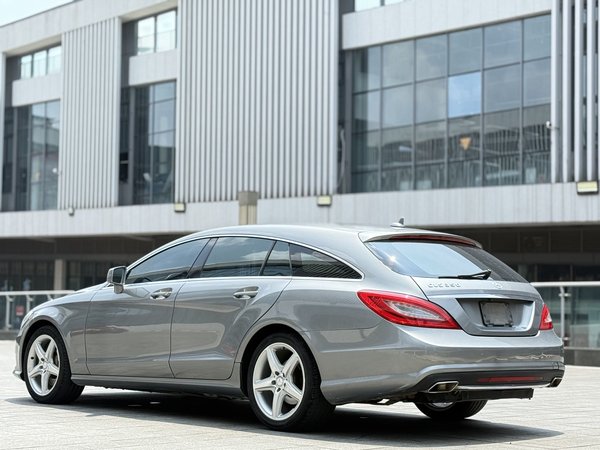 Mercedes-Benz CLS 2013, 109200 км, за 28281 USD