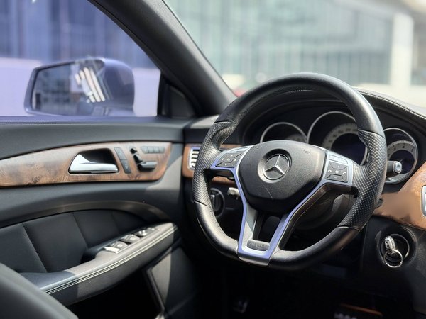 Mercedes-Benz CLS 2013, 109200 км, за 28281 USD - фото 11