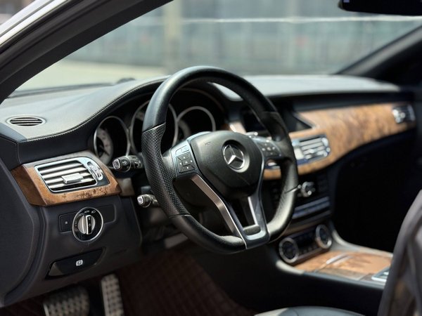 Mercedes-Benz CLS 2013, 109200 км, за 28281 USD - фото 10
