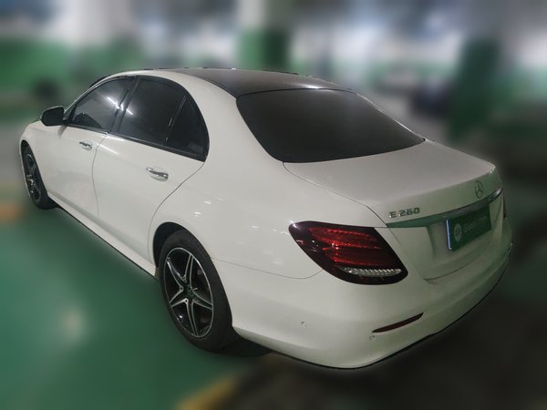 Mercedes-Benz E-Class 2019, 120800 км, за 24259 USD