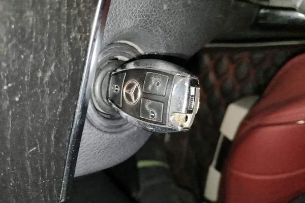 Mercedes-Benz E-Class 2014, 85300 км, за 9707 USD - фото 20