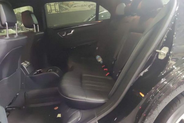 Mercedes-Benz E-Class 2015, 166600 км, за 12500 USD