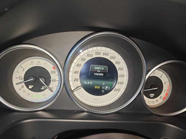 Mercedes-Benz E-Class 2015, 166600 км, за 12675 USD - фото 15