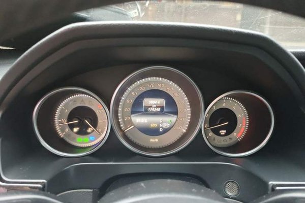 Mercedes-Benz E-Class 2015, 174300 км, за 9066 USD - фото 12