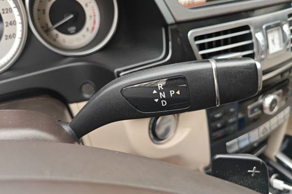 Mercedes-Benz E-Class 2015, 187600 км, за 11016 USD - фото 13