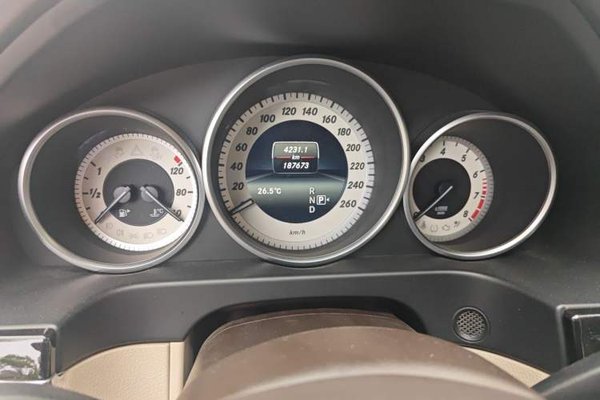 Mercedes-Benz E-Class 2015, 187600 км, за 11016 USD - фото 11