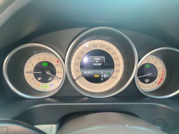 Mercedes-Benz E-Class 2015, 195800 км, за 11997 USD
