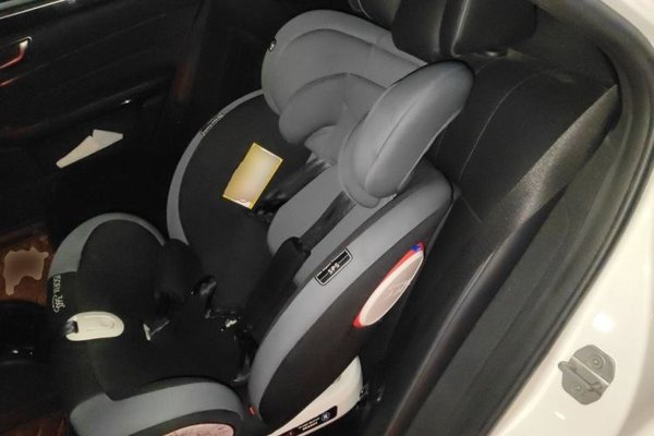 Mercedes-Benz E-Class 2015, 123600 км, за 10599 USD - фото 17