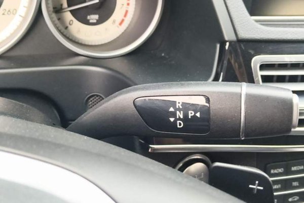 Mercedes-Benz E-Class 2015, 133400 км, за 12940 USD - фото 17