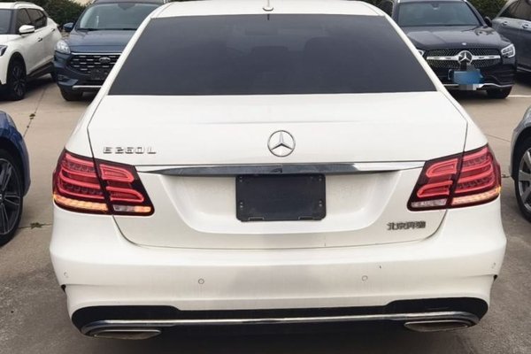 Mercedes-Benz E-Class 2015, 133400 км, за 12940 USD