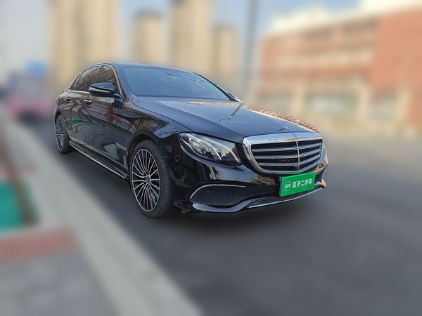 Mercedes-Benz E-Class 2016, 153100 км, за 22544 USD