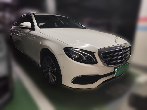 Mercedes-Benz E-Class 2016, 80900 км, за 22854 USD