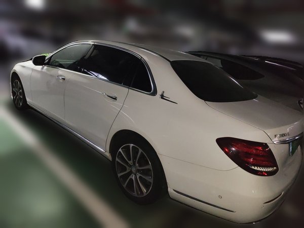 Mercedes-Benz E-Class 2016, 80900 км, за 22854 USD