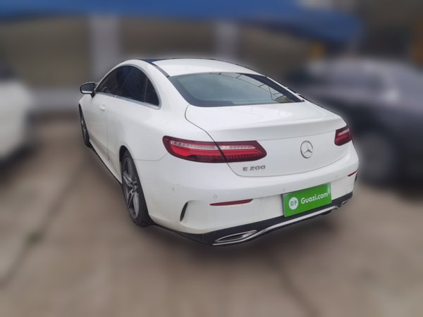 Mercedes-Benz E-Class 2017, 87300 км, за 27546 USD