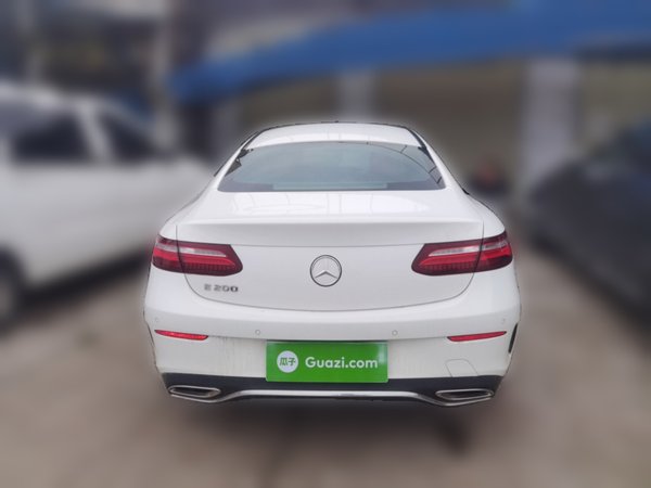 Mercedes-Benz E-Class 2017, 87300 км, за 27546 USD