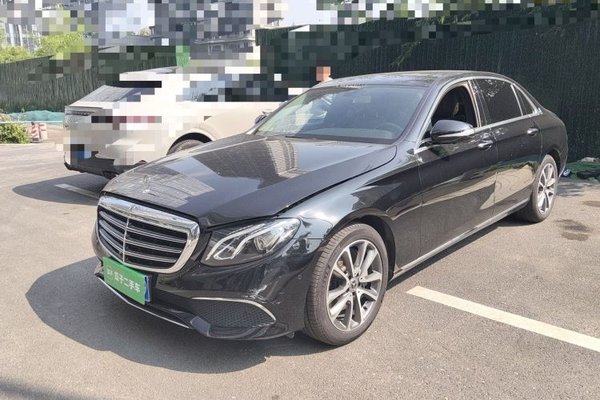 Mercedes-Benz E-Class · 2018 год