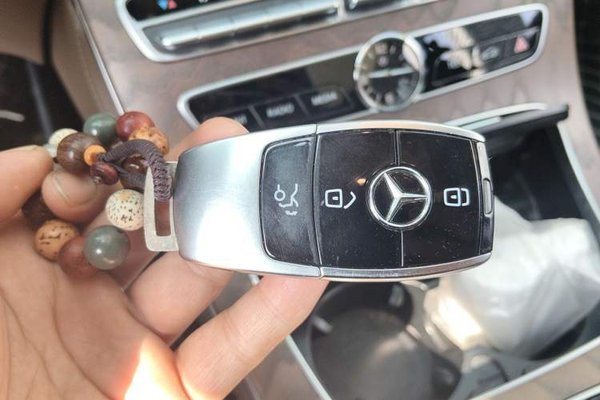 Mercedes-Benz E-Class 2018, 126400 км, за 25709 USD - фото 17
