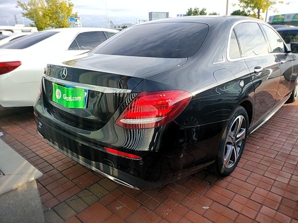 Mercedes-Benz E-Class 2018, 72500 км, за 26521 USD