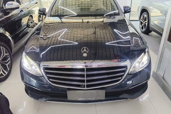 Mercedes-Benz E-Class 2018, 160100 км, за 25544 USD