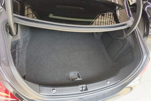 Mercedes-Benz E-Class 2018, 160100 км, за 25544 USD - фото 22