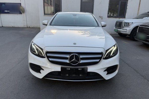 Mercedes-Benz E-Class 2018, 72900 км, за 22542 USD