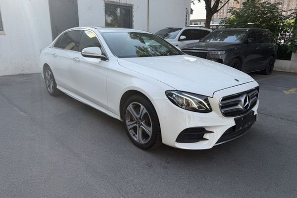 Mercedes-Benz E-Class 2018, 72900 км, за 22542 USD