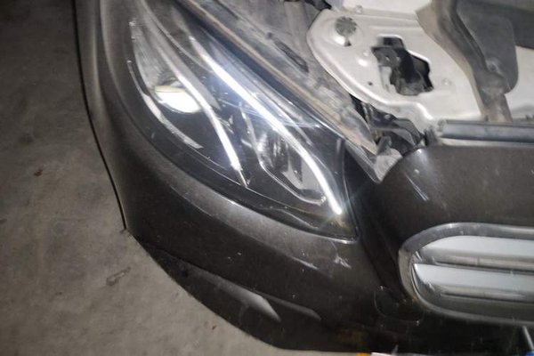 Mercedes-Benz E-Class 2019, 104100 км, за 27180 USD - фото 7