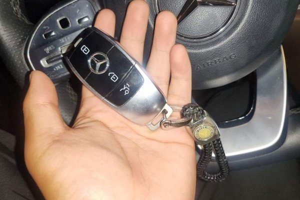 Mercedes-Benz E-Class 2019, 104100 км, за 27180 USD - фото 20